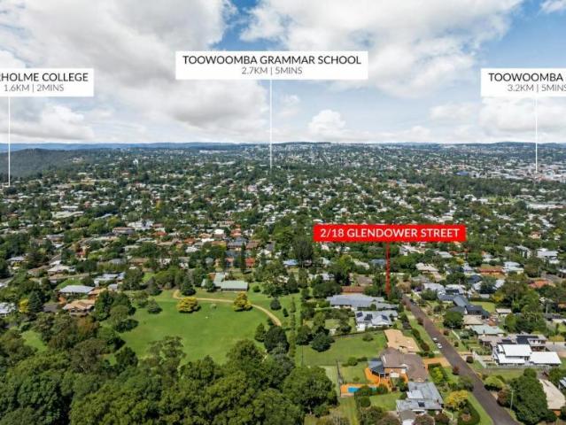 Apartment for sale in Mount Lofty, Toowoomba