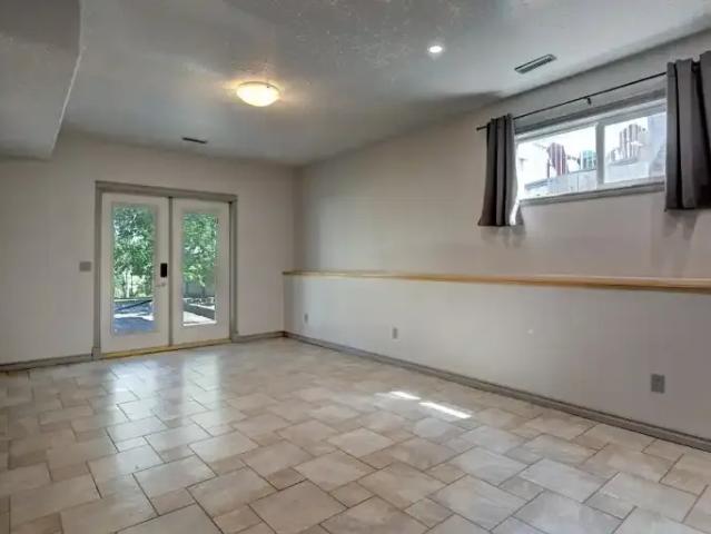 Apartment for rent in Westmount, Okotoks