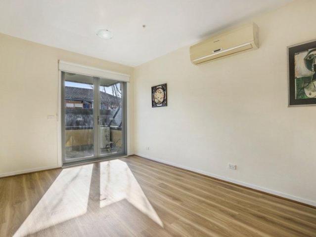 Apartment for rent in Ormond, Melbourne