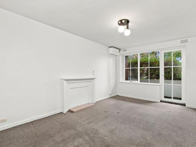 Apartment for rent in Ormond, Melbourne