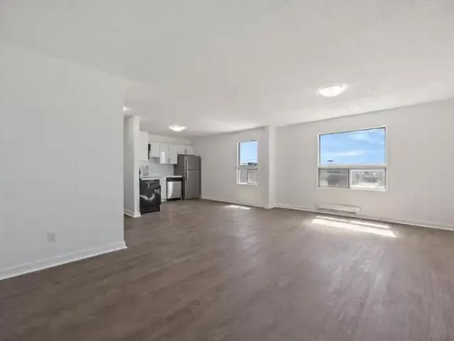 Apartment for rent in McLaughlin, Oshawa