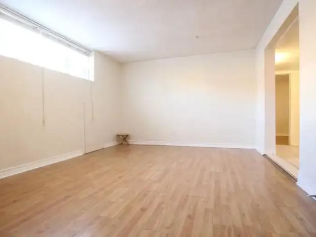 Apartment for rent in Mulhurst Bay, Ontario