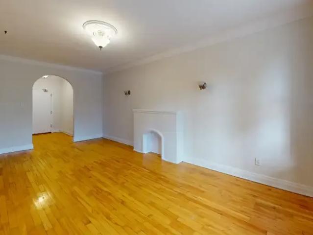 Apartment for rent in Somerset, Ottawa