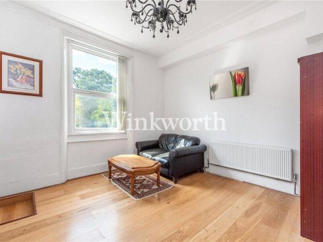 Apartment for rent in Cat Hill, England