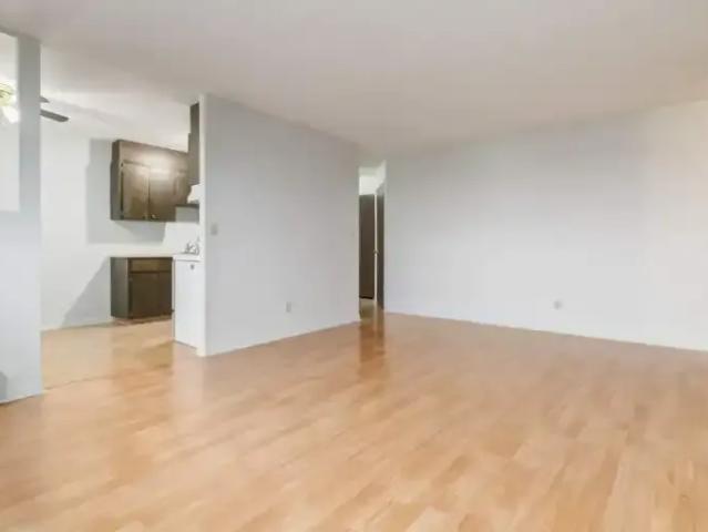 Apartment for rent in Glen Elm Park South, Regina