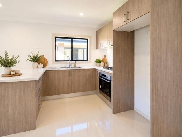 Apartment for rent in Ropes Crossing Shopping Centre, Sydney