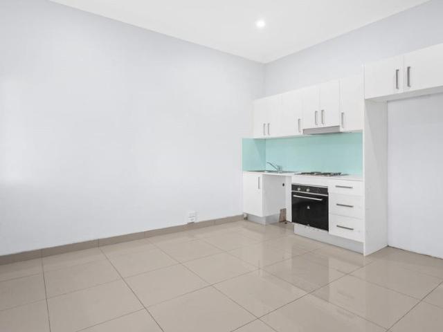 Apartment for rent in Roselands, Canterbury-Bankstown Council