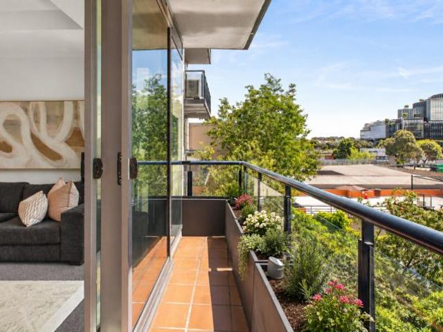 Apartment for sale in South Melbourne, Melbourne