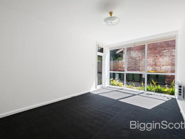 Apartment for sale in St Kilda, Melbourne