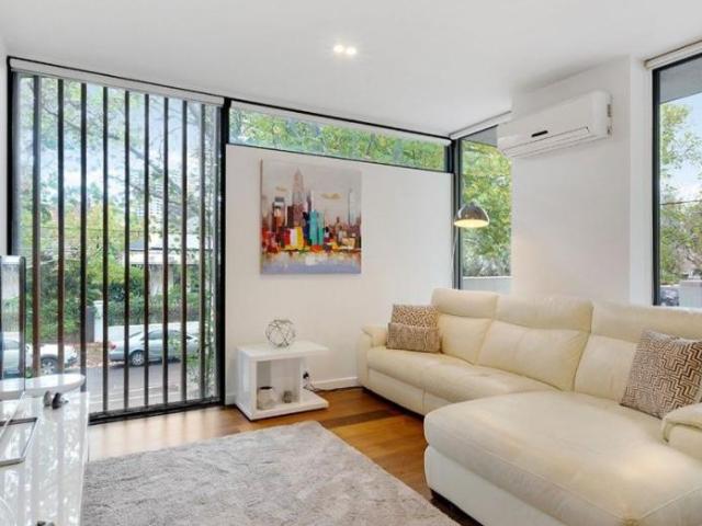 Apartment for rent in St Kilda, Melbourne