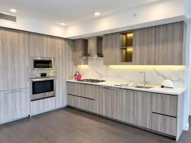 Apartment for rent in City Centre, Surrey