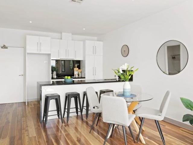 Apartment for sale in Templestowe Lower, Melbourne