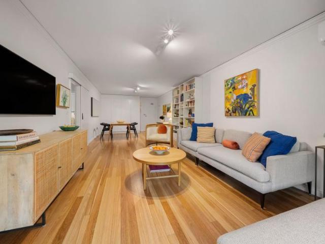 Apartment for sale in Lower North Shore, Sydney
