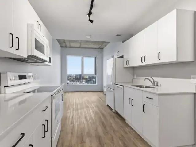 Apartment for rent in Colony, Winnipeg