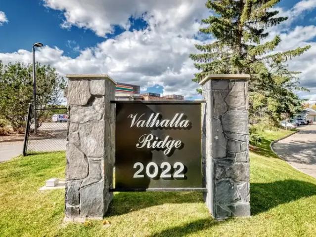 Condo for rent in Queensland, Calgary