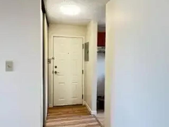 Condo for rent in Connaught, Calgary