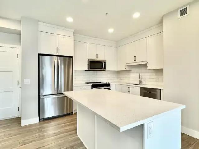 Condo for rent in Springbank Hill, Calgary