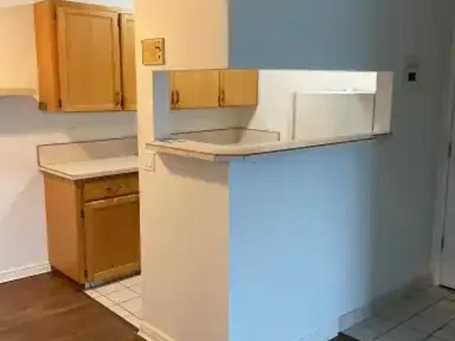 Condo for rent in Hillhurst, Calgary