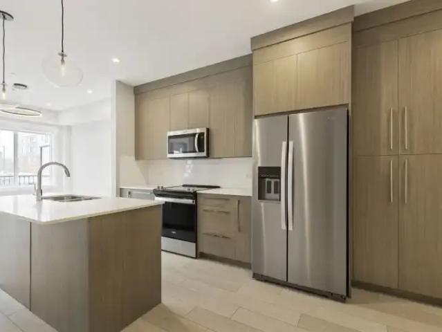 Condo for rent in Harlow, Calgary