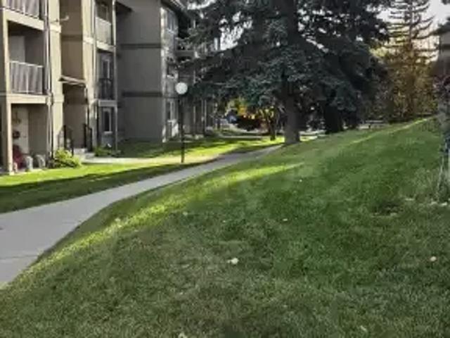 Condo for rent in Coach Hill, Calgary