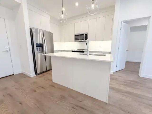 Condo for rent in Chestermere, Alberta