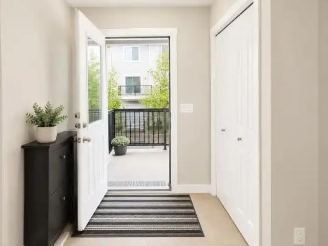 Condo for rent in Chestermere, Alberta