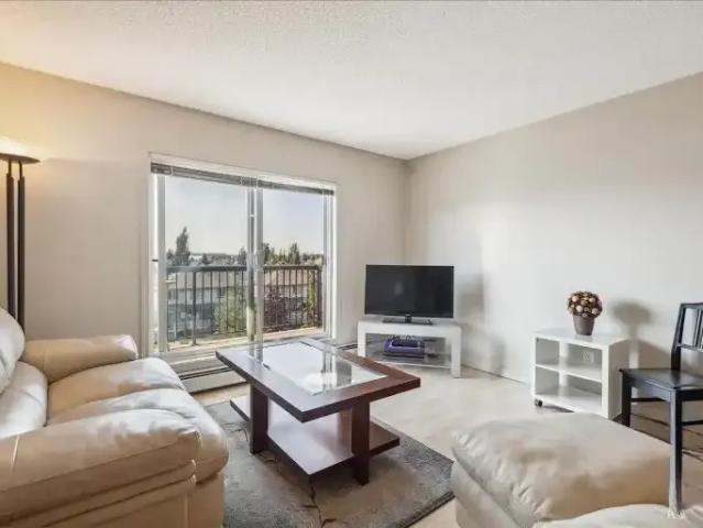 Condo for rent in Wedgewood, Alberta