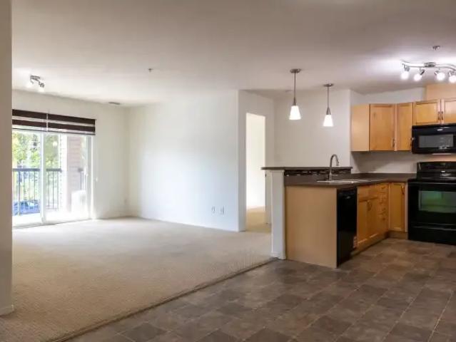 Condo for rent in Wedgewood, Alberta