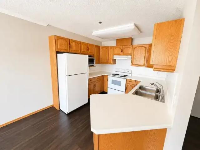Condo for rent in Wedgewood, Alberta