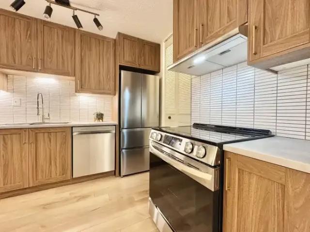 Condo for rent in Lymburn, Edmonton