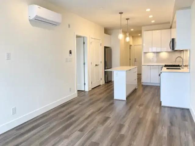 Condo for rent in Walnut Grove, British Columbia