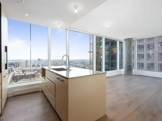 Condo for rent in Ville-Marie, Montréal