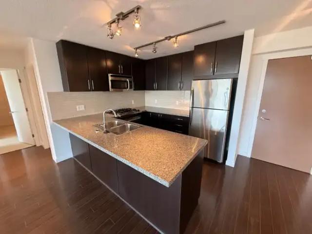 Condo for rent in Port Moody, British Columbia