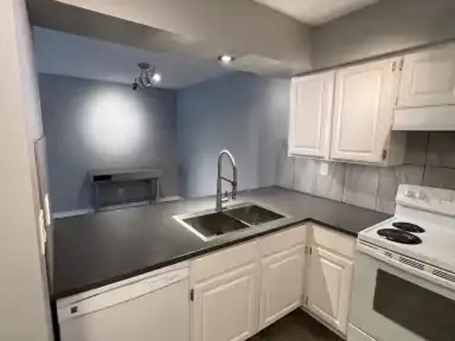 Condo for rent in Saint Albert, Alberta