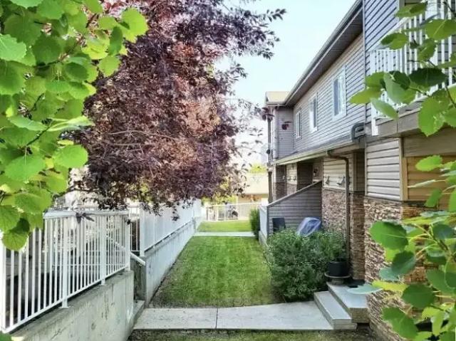 Condo for rent in Oakmont, St. Albert