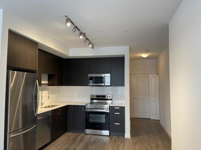 Condo for rent in Surrey, British Columbia