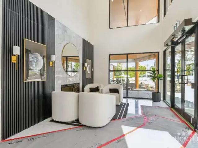 Condo for rent in Surrey, British Columbia
