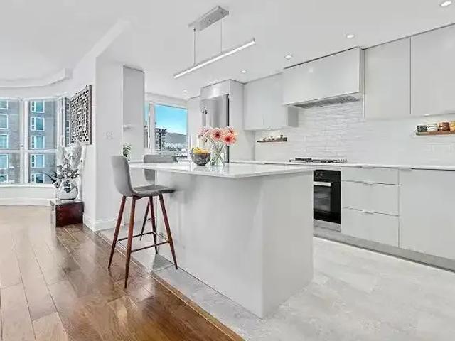 Condo for rent in Coal Harbour, Vancouver