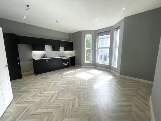 House for rent in Summerstown, Greater London