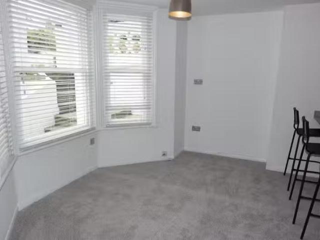 House for rent in New Southgate, Greater London