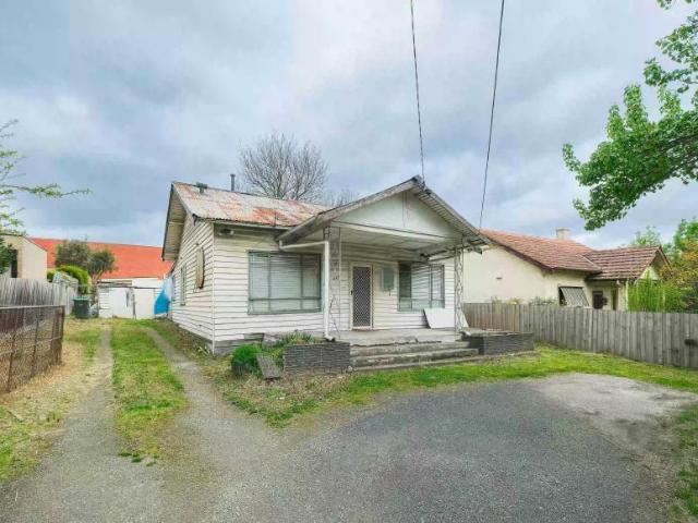 House for rent in Box Hill North, Melbourne