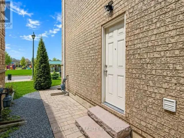 House for rent in Bradford West Gwillimbury, Ontario