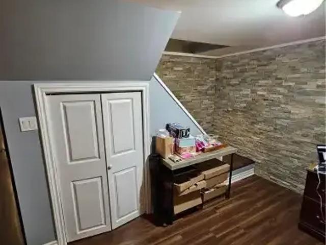 House for rent in Burlington, Golden Horseshoe