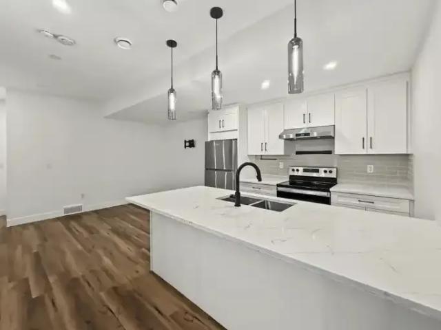 House for rent in Tuxedo Park, Calgary