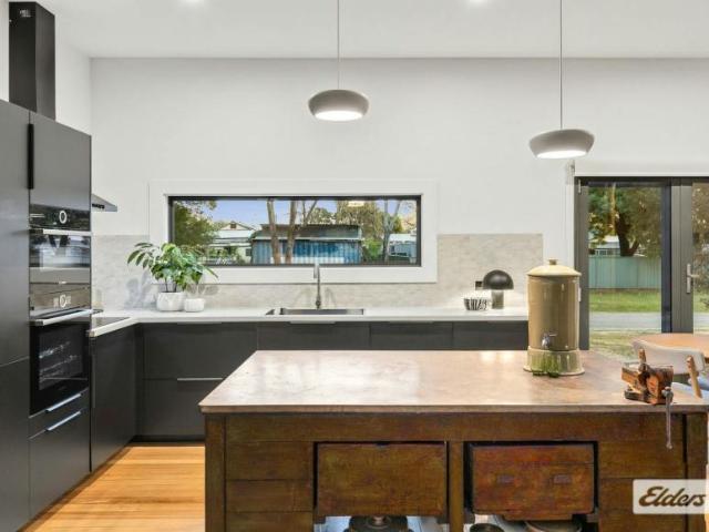 House for sale in Chiltern, Shire of Indigo