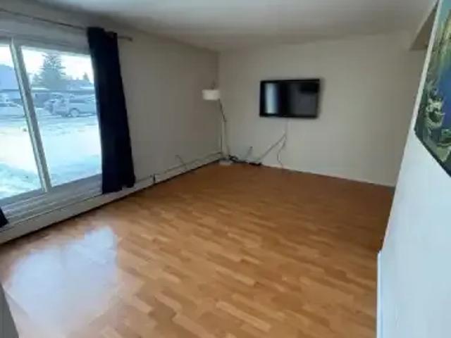House for rent in Wedgewood, Alberta