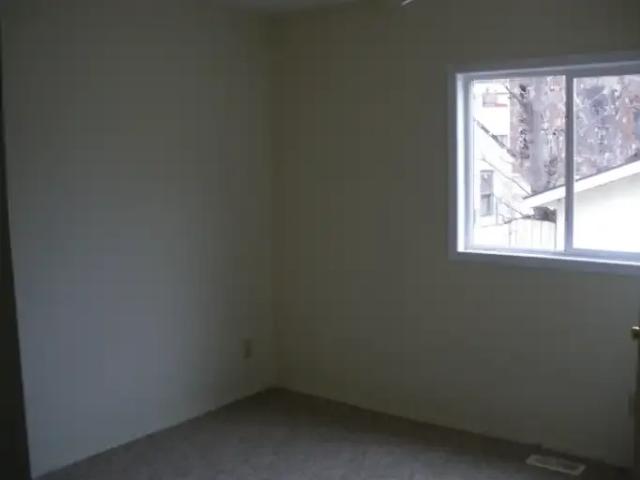 House for rent in Wedgewood, Alberta