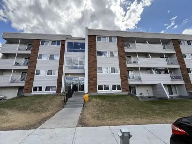 House for rent in Wedgewood, Alberta