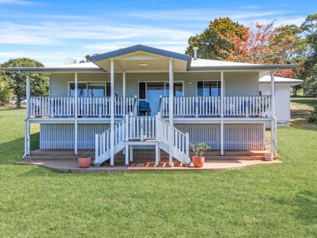 House for sale in Farnborough, Queensland