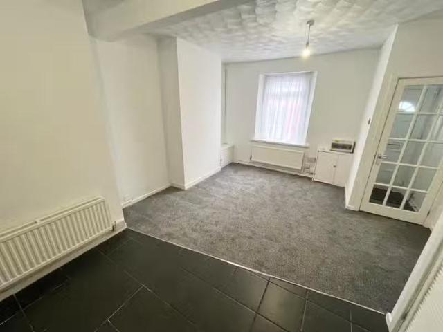 House for rent in Plasnewydd, Falcon Lodge